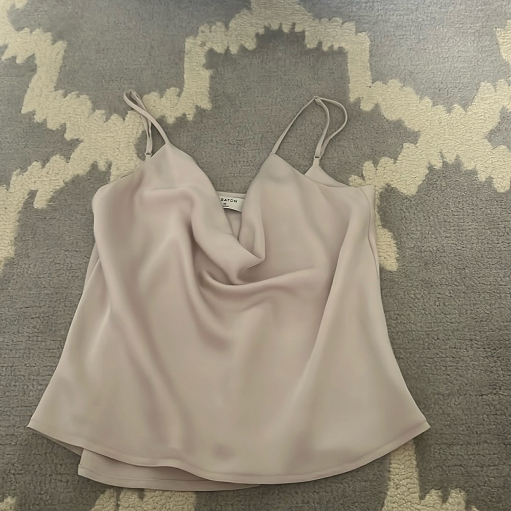 Aritzia Cowl neck tank top! Size xs. Worn once! Super soft!